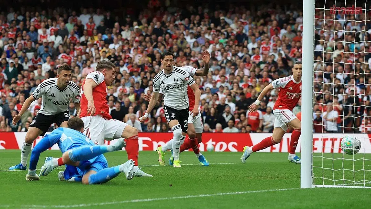 Arsenal Keep Title Hopes Alive with Dominant Home Victory Over Fulham