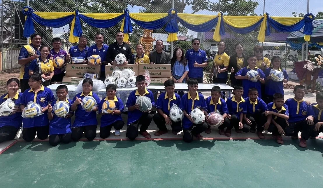 'Rong Jo' Teams Up With Former National Takraw Athletes to Fundraise for Sports Court at Ban Chok Nasa Sam School