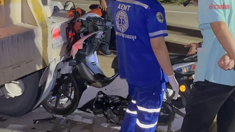 Female Motorcyclist Dies Hitting Stalled Truck; Second Rider Killed 3km Away
