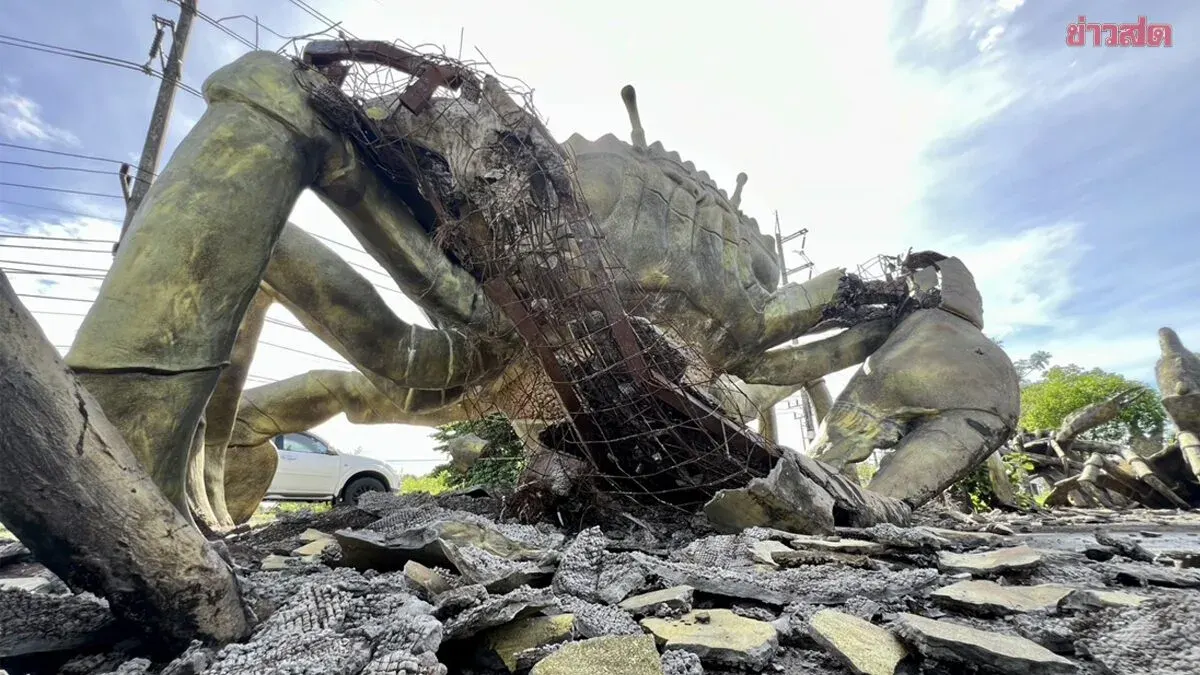 Crab Sculpture Costing 1.38 Million Baht Per Unit Collapses as Residents Criticize Abandoned 120 Million Baht Tourism Project