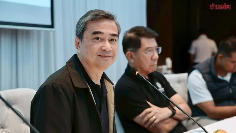 Abhisit Criticizes Land Bridge Project, Proposes Southern Connect Rail