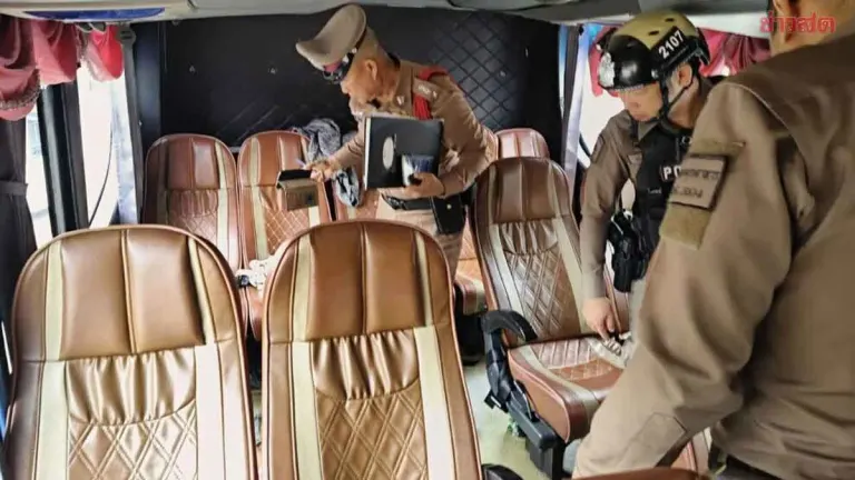 Heartbreak on the Bus: Laotian Mother Dies on Tour Coach, Her 5-Year-Old Son Cries Out Trying to Wake Her