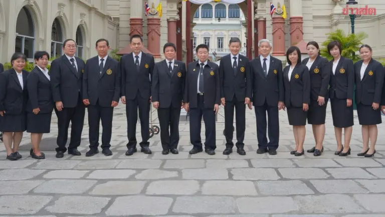 Po Teck Tung Foundation Presents Royal Blessing on King's Birthday