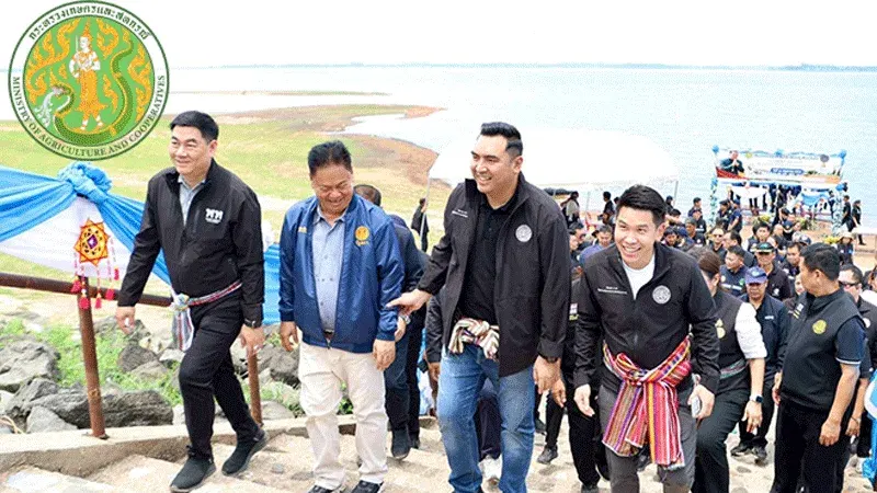 Agriculture Ministry Tackles Drought in Kalasin, Promotes 'Khao Khao Vang' Rice to Boost Community Income