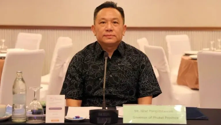 Governor holds consul talks to tackle bad tourist behaviour