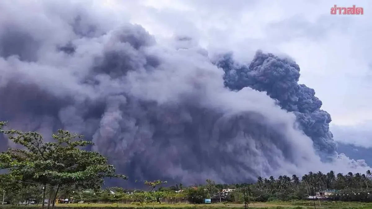 Mayon Volcano Continues to Erupt! Pyroclastic Flows Cascade Down—Affecting 200,000 People