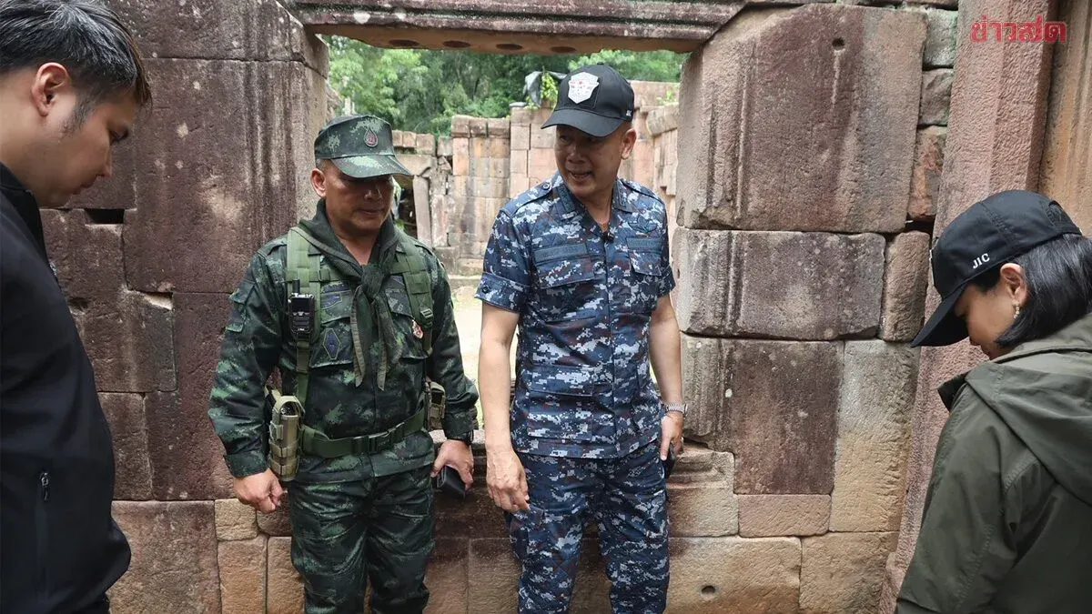 JIC Director Tours Thai-Cambodian Border, Praises Troops