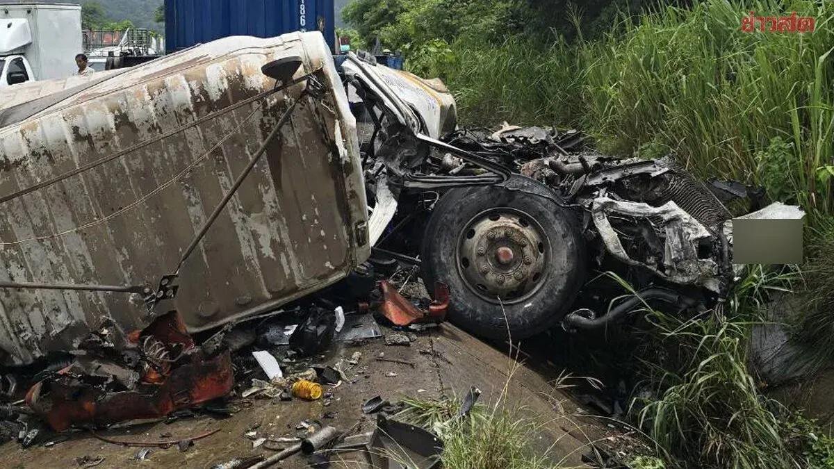 Truck Brake Failure Causes Highway Pile-Up, 7 Vehicles Damaged