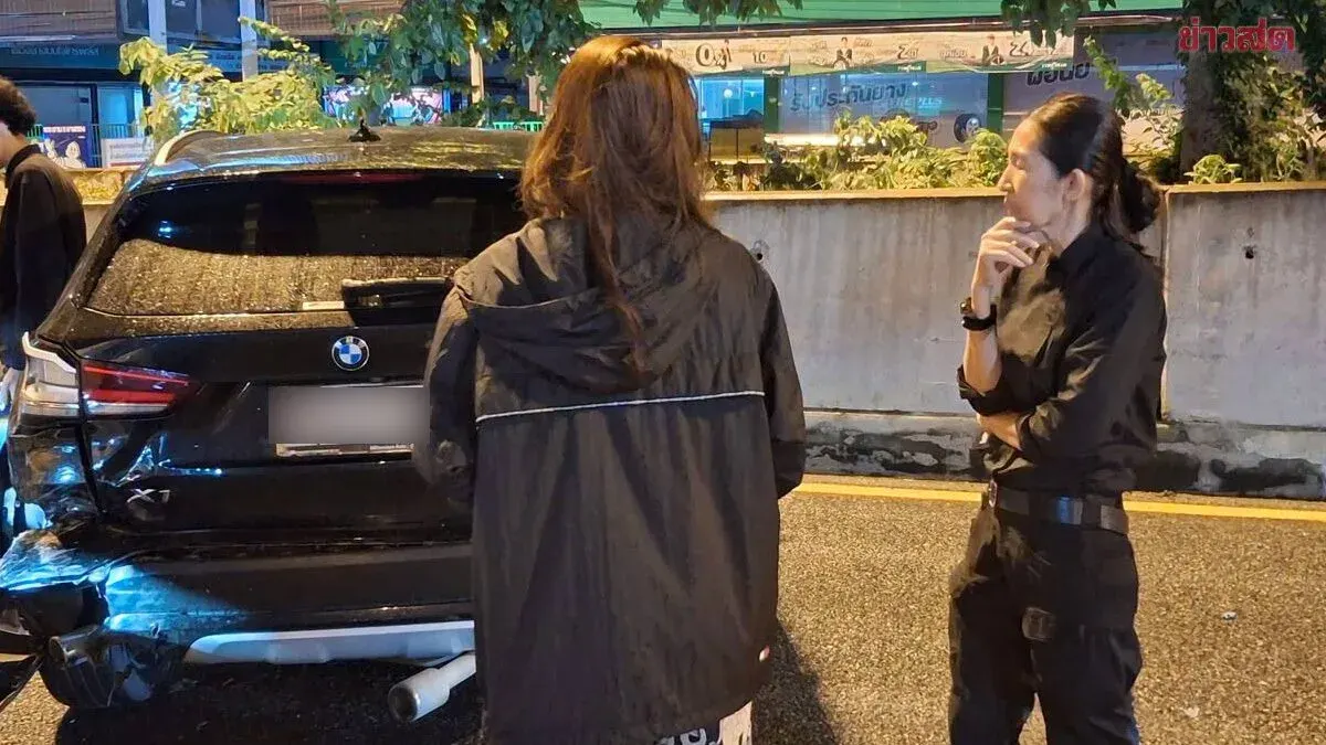 Multi-Vehicle Pileup on Nakhon In Road in Nonthaburi
