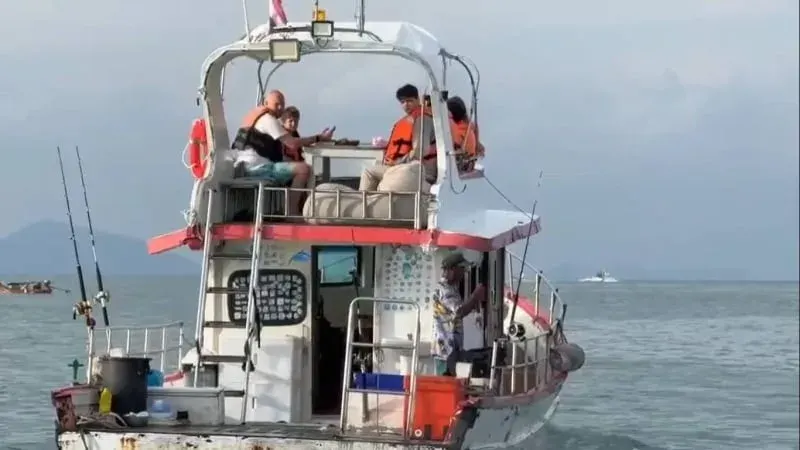 Russian arrested in Chalong for illegal fishing tours