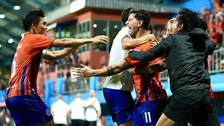Port FC Defeats Pattani 3-2 After Early Red Card