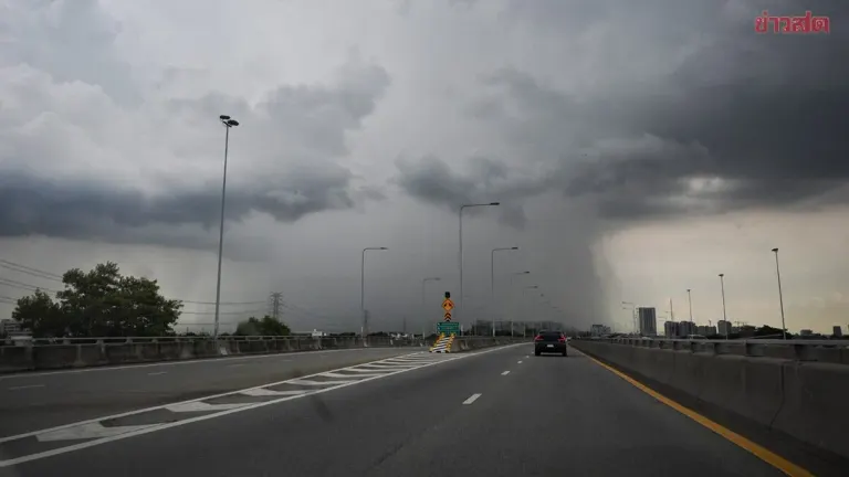 Disaster Prevention Department Alerts All Provinces and Bangkok to Monitor Flash Floods and Flooding; Southern 6 Provinces on Alert for Strong Waves May 19-21