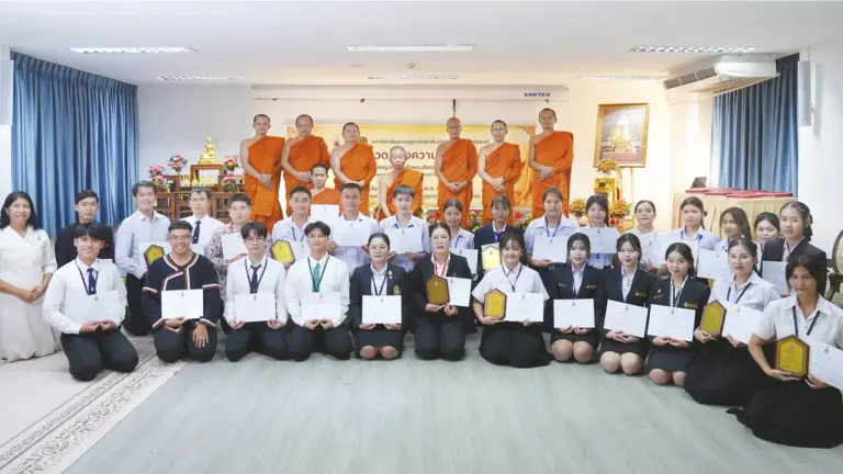 University Awards Winners in Supreme Patriarch Essay Contest