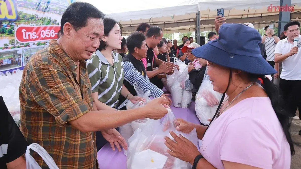 Chai Nat MP Delivers Flood Relief Supplies to Sappaya Residents