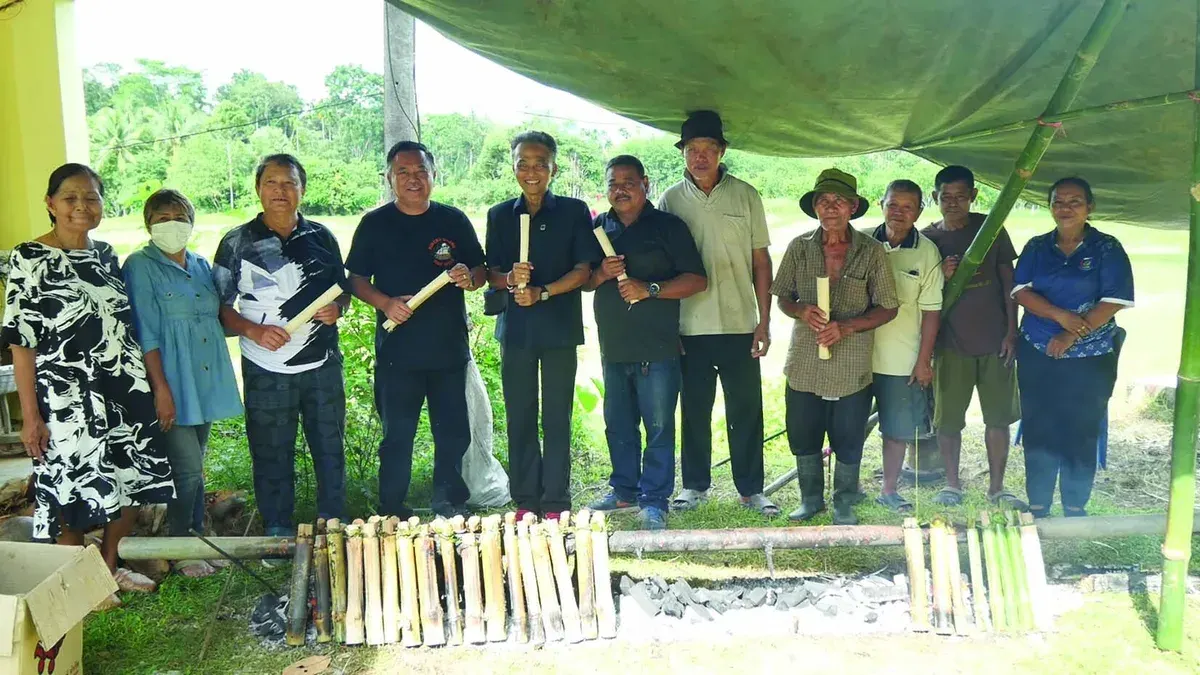 Century-Old Durian Sticky Rice Boosts Income for Trang Farming Group