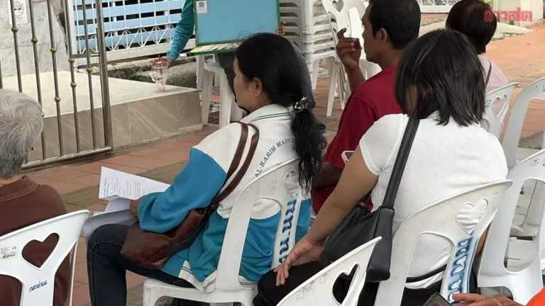 Nakhon Ratchasima Opens Aid Center for Welfare Card Appeals
