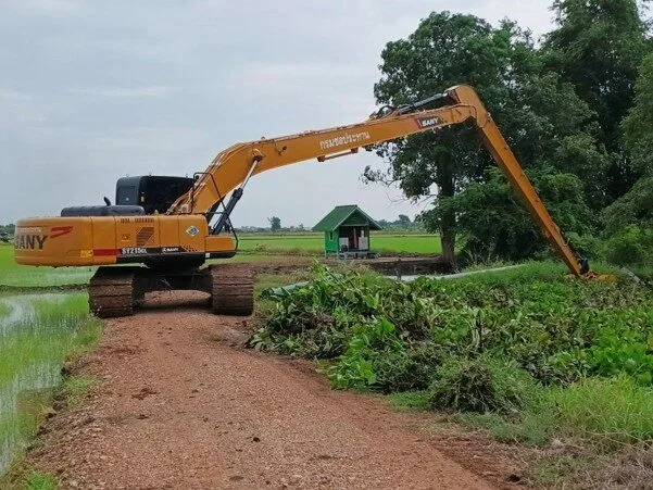 Irrigation Department Clears Waterways of Weeds, Improves Drainage