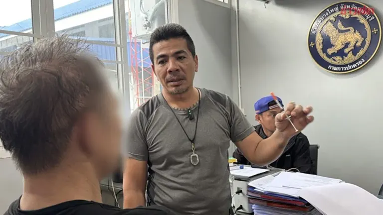 Drug-Dealing Couple With HIV Arrested Near Bang Yai District Office