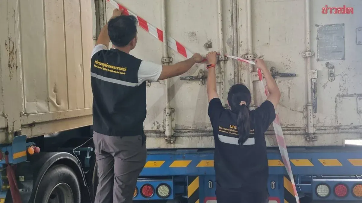 Deputy Agriculture Minister Shuts Down Chanthaburi Durian Farm Over License Suspension Violation, Seizes 3 Containers Worth 10 Million Baht