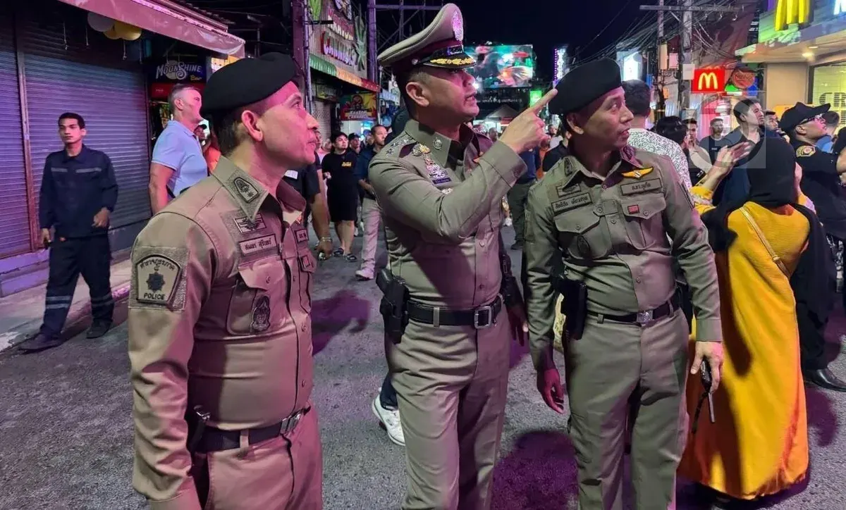 Foreign Couple Deported After Indecent Act on Tuk-Tuk in Patong
