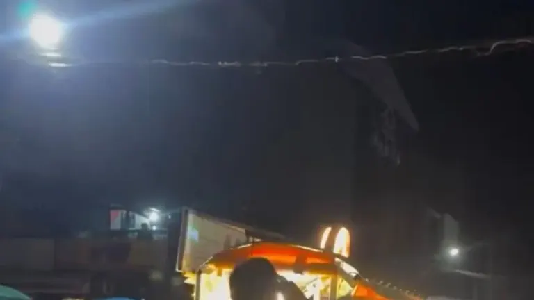 Rude Foreign Tourists Spark Outrage in Phuket After Dine-and-Dash Incident Involving Spitting, Snot Gesture, and Middle Finger