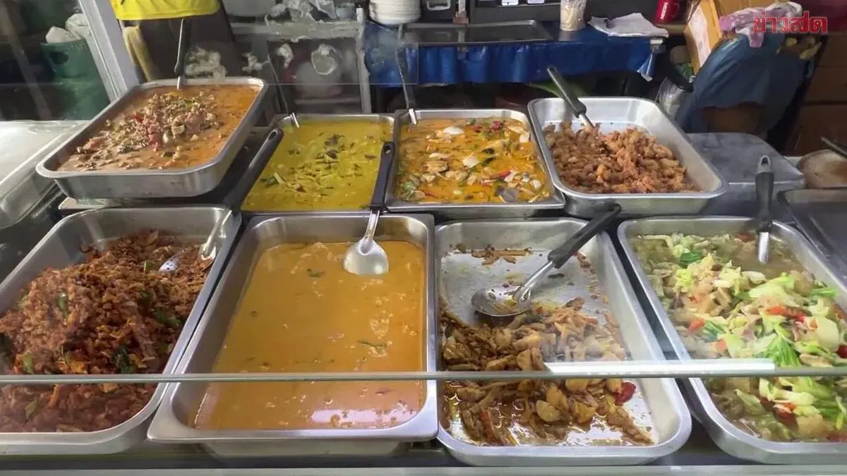 Chai Nat Vendors Question 40-Baht Meal Program