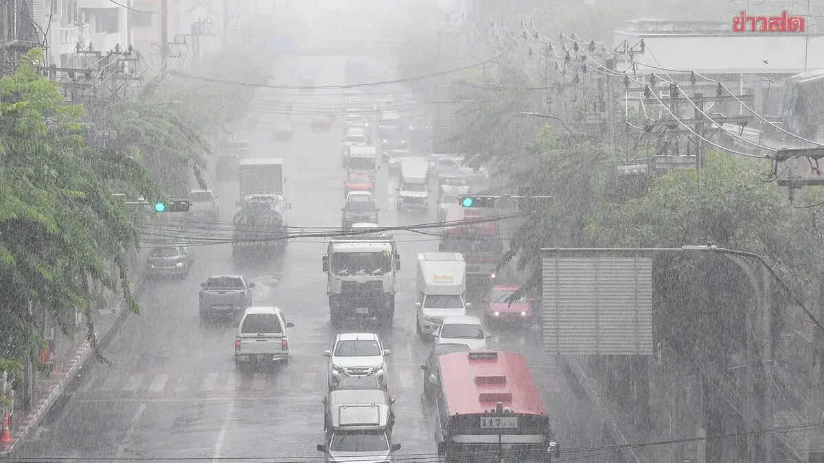 Thailand's Meteorological Department Issues Flash Flood Warning for 35 Provinces