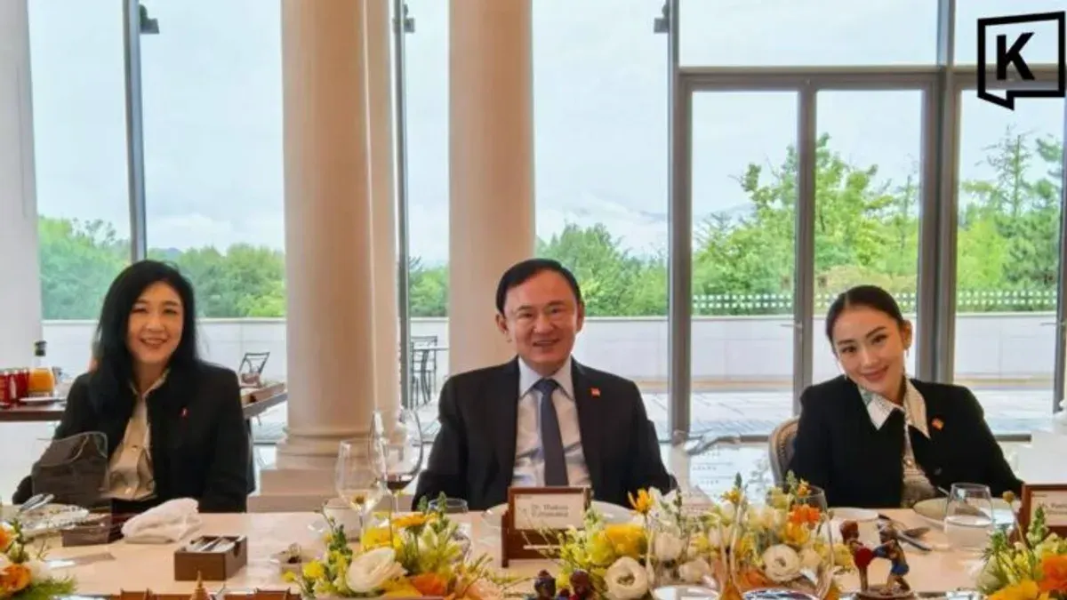 Thaksin, Yingluck and Paetongtarn Share Tech Knowledge