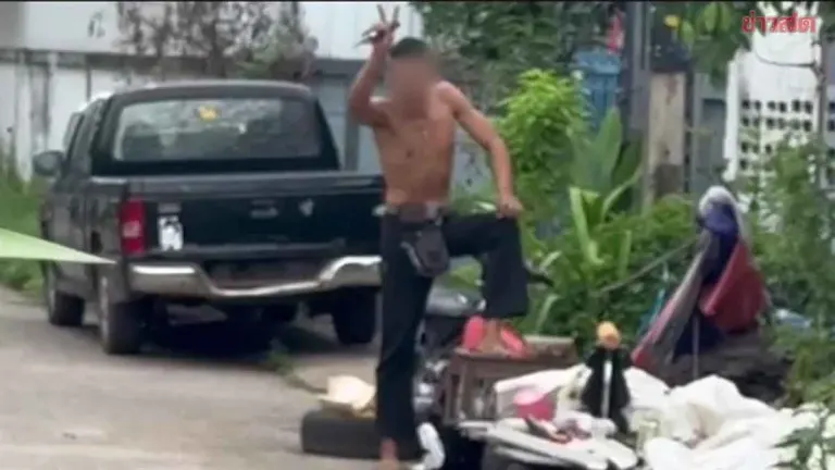 Air Conditioning Technician Arrested After Wielding Knife in Udon Thani