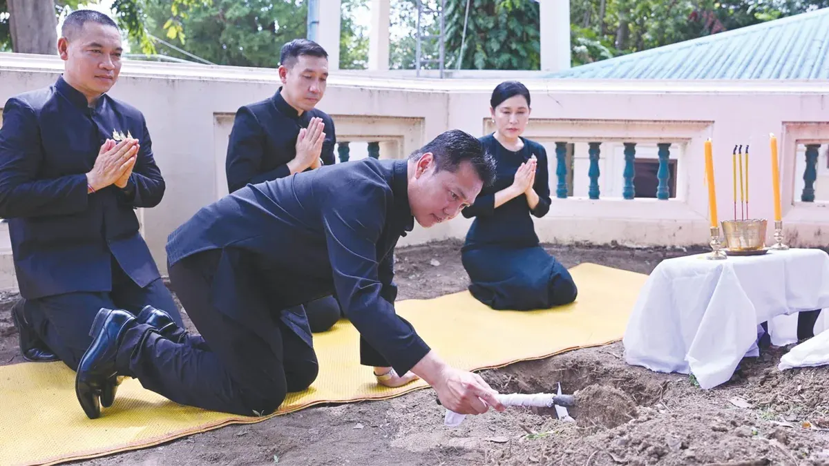 Former Abbot of Phra Pathom Chedi Enshrined in Ceremony