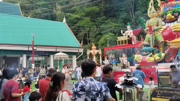 Factory Worker Seeks 21st Grand Prize Win at Buddha Statue