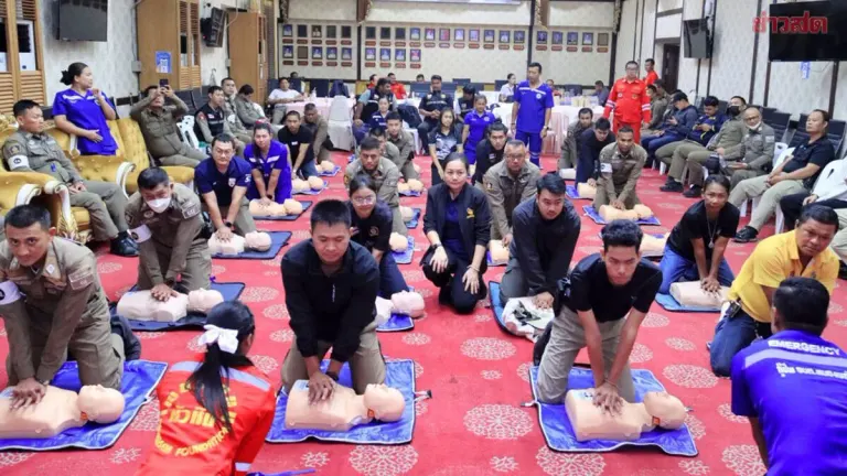 Hua Hin Police Enhance Basic Life-Saving Skills for Emergency Response Before Transferring to Medical Professionals