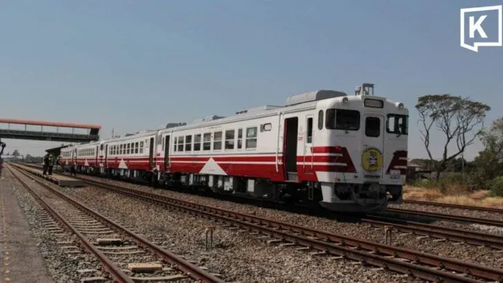 SRT Launches New Bangkok-Ayutthaya Commuter Rail Service