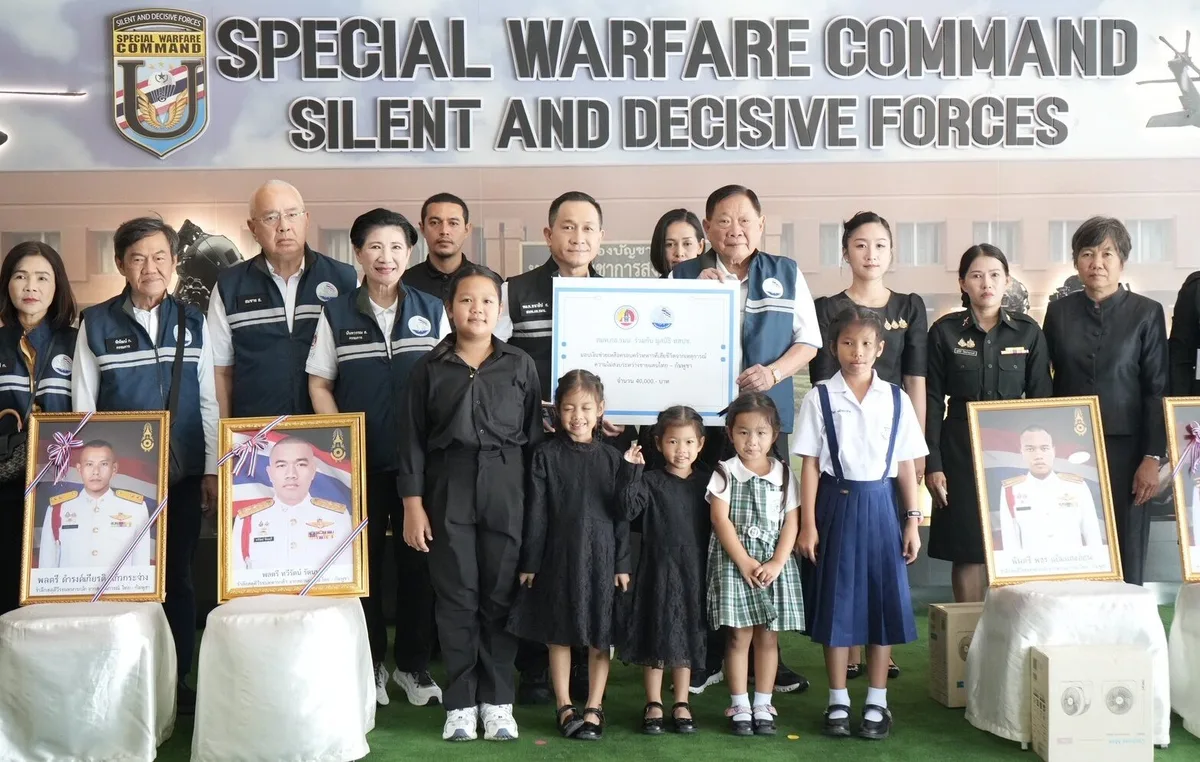 Military, Thai Volunteers Aid Soldiers Killed on Border