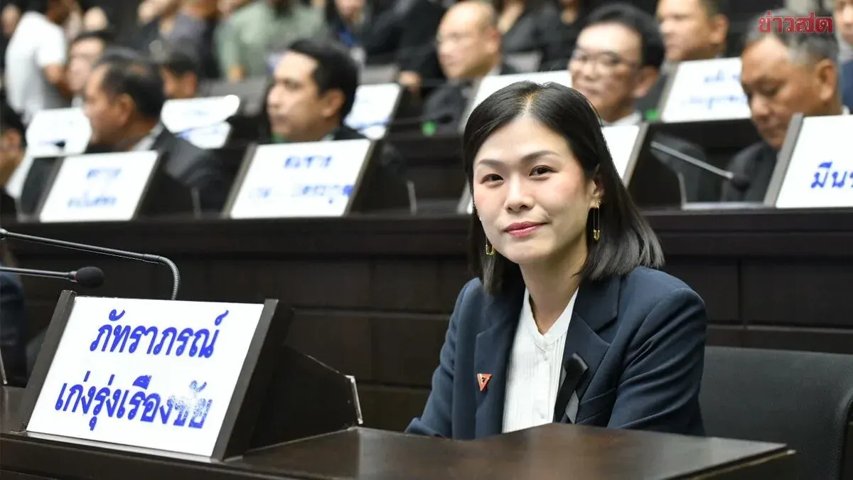 Bangkok Council Elects First Female Chairwoman