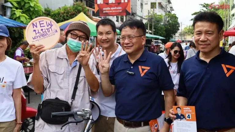 Decharat Campaigns on Education and Equity in Nonthaburi