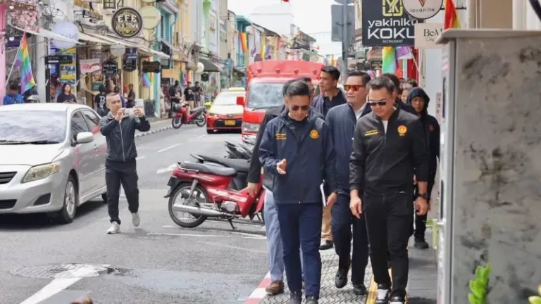 House Committees visit Old Town, Phuket Pearl, talk waste