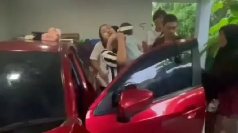 Baby rescued from locked car