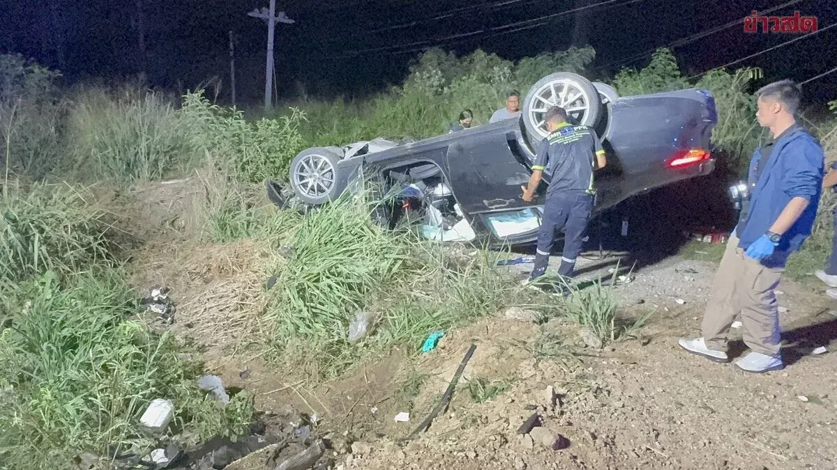 Young Man Crashes Luxury Sedan into Barrier at High Speed, Vehicle Flips and Injures Three People