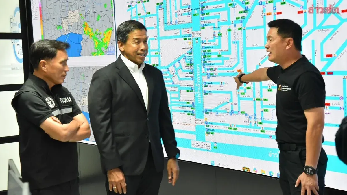 Bangkok Governor Meets Expert to Address Ladkrabang Flood Stagnation