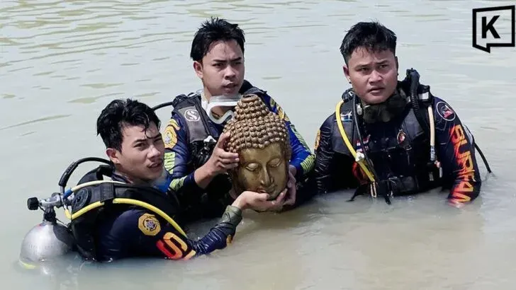 Shellfish diver finds Buddha head mistaken for durian