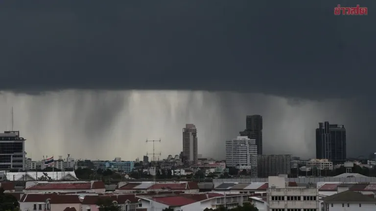 Thailand Warns 39 Provinces of Heavy Rain, Strong Winds