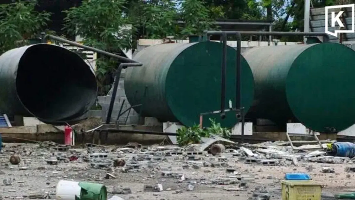 Fuel Tank Explosion Injures Three During Demolition