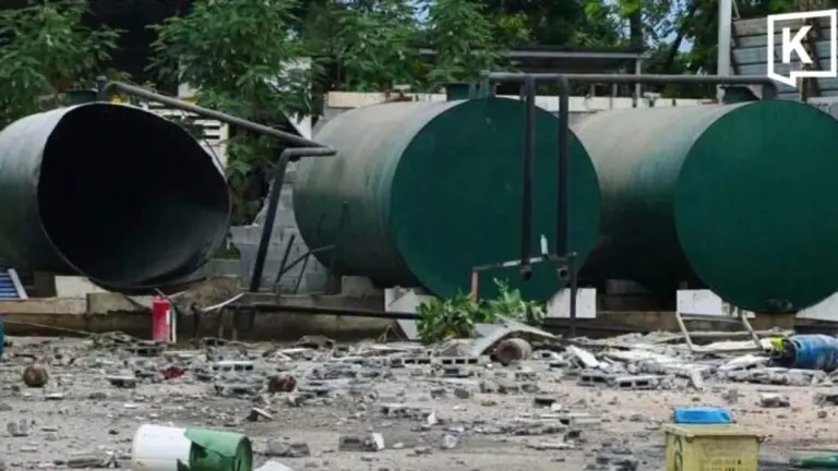 Fuel Tank Explosion Injures Three During Demolition