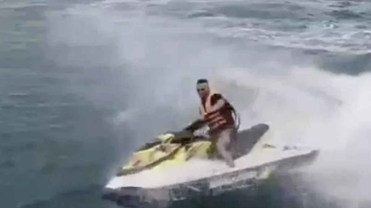 Jet-Skis Create Hazard Near Tourist Boat Off Phuket
