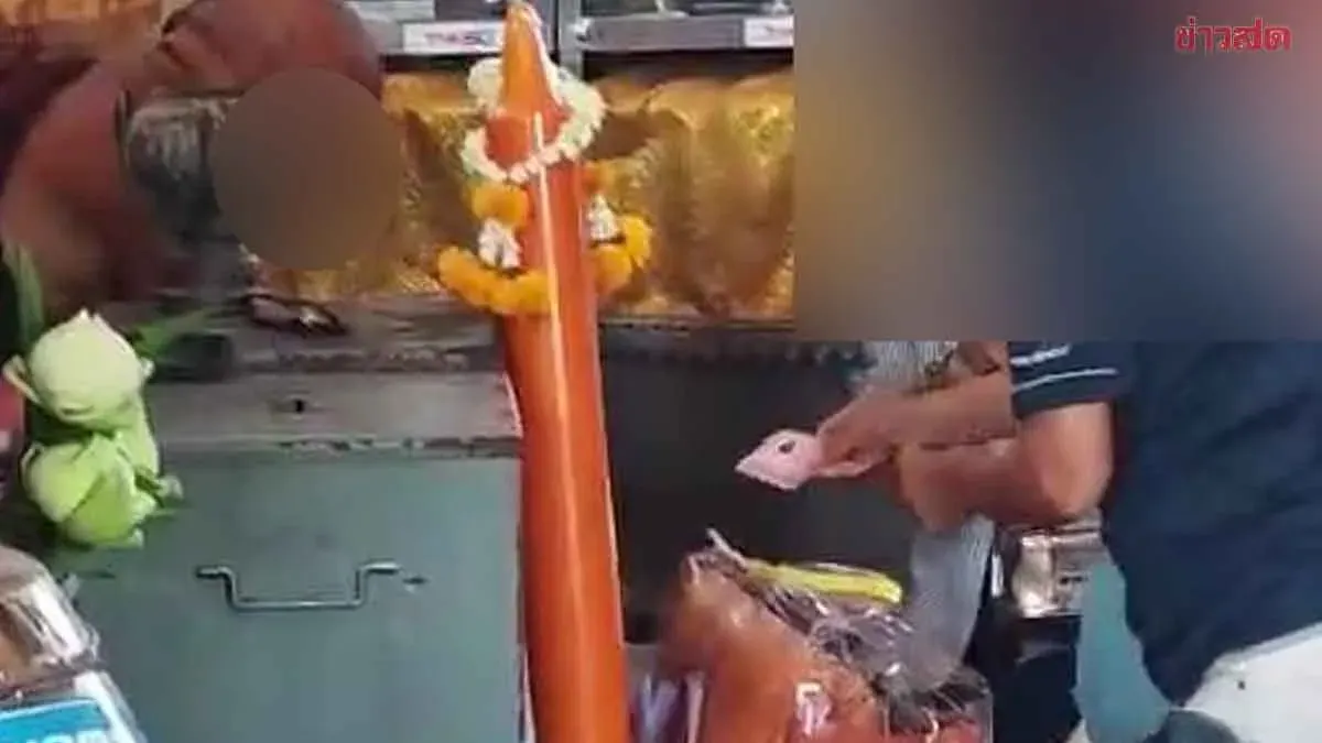 Monk Blocks Donation Box, Demands Cash Envelope at Nakhon Si Thammarat Temple