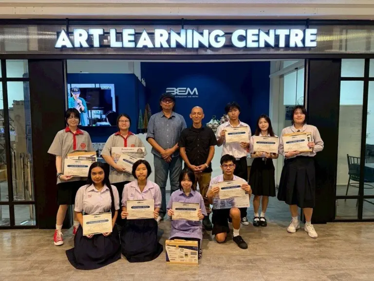 Closing Out the Art Learning Centre @ MRT Phahon Yothin Station: Building Art Skills and Opening Doors to University