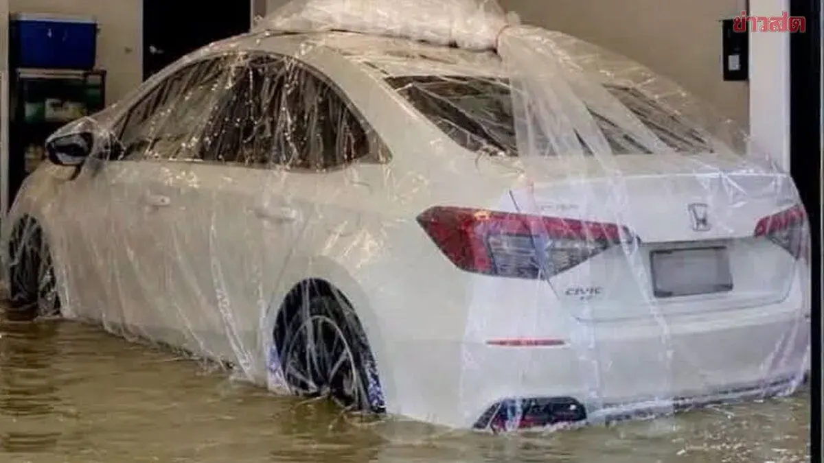 Professor Warns Against Plastic Bag Car Wraps in Floods