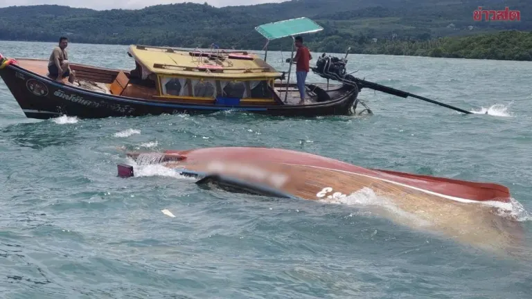 Longtail Boat Capsizes Off Naga Cape, 12 Rescued