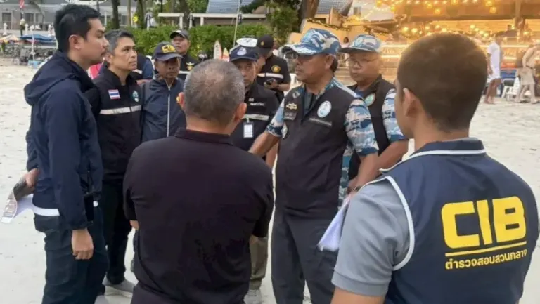 Police hunt Chinese tourists over parrotfish spearfishing at Kata